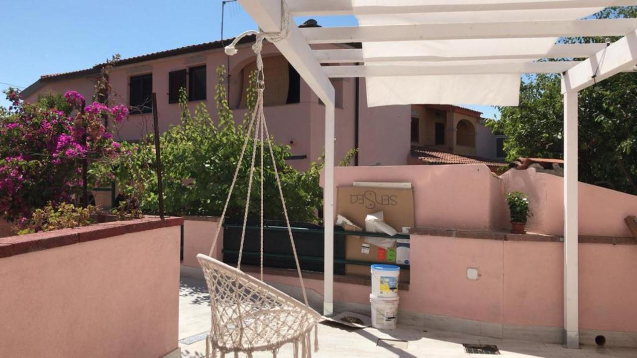 Beach House Tanaunella Esterno foto